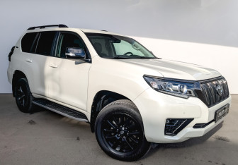 Подержанный автомобиль Toyota Land Cruiser Prado 2020 года (3 фото)