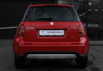 Подержанный автомобиль Suzuki SX4 Hatchback 2012 года (6 фото)