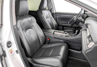 Подержанный автомобиль Lexus RX 2018 года (24 фото)