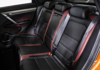 Подержанный автомобиль Geely Coolray 2021 года (15 фото)