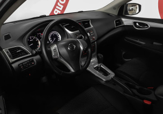 Подержанный автомобиль Nissan Sentra Sedan 2015 года (5 фото)