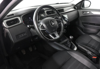 Подержанный автомобиль Renault Arkana 2019 года (9 фото)