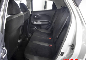 Подержанный автомобиль Nissan Juke 2013 года (10 фото)