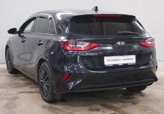 Подержанный автомобиль Kia Ceed Hatchback 2019 года (7 фото)