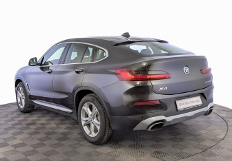 Подержанный автомобиль BMW X4 2021 года (7 фото)