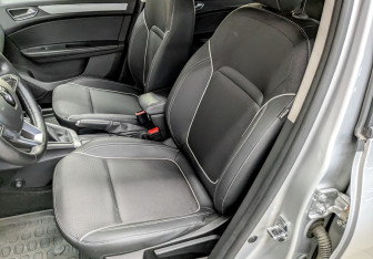 Подержанный автомобиль Renault Arkana 2021 года (20 фото)