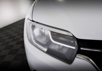 Подержанный автомобиль Renault Sandero 2021 года (17 фото)