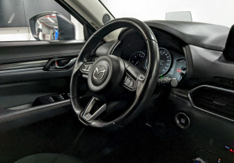Подержанный автомобиль Mazda CX-5 2019 года (21 фото)