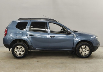 Подержанный автомобиль Renault Duster 2014 года (4 фото)