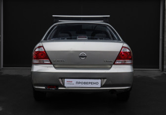 Подержанный автомобиль Nissan Almera Classic 2008 года (6 фото)