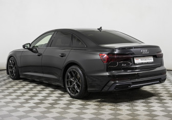 Подержанный автомобиль Audi A6 Sedan 2018 года (7 фото)