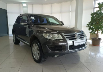 Подержанный автомобиль Volkswagen Touareg 2007 года (3 фото)