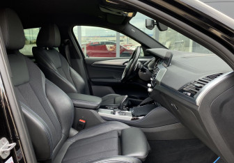 Подержанный автомобиль BMW X4 2018 года (27 фото)