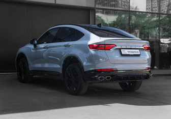 Подержанный автомобиль Geely Tugella 2023 года (6 фото)