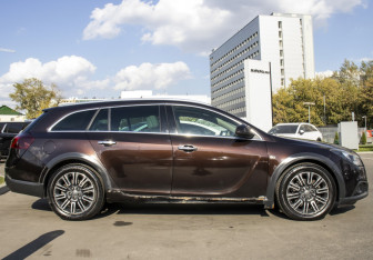 Подержанный автомобиль Opel Insignia Wagon 2014 года (4 фото)
