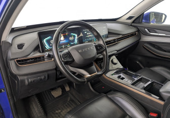 Подержанный автомобиль Exeed LX 2022 года (10 фото)