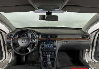 Подержанный автомобиль Skoda Superb Liftback 2014 года (12 фото)