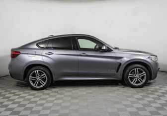 Подержанный автомобиль BMW X6 2018 года (4 фото)