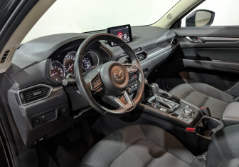 Подержанный автомобиль Mazda CX-5 2021 года (15 фото)