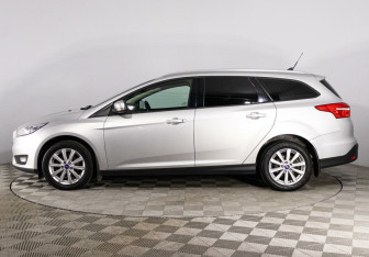 Подержанный автомобиль Ford Focus Wagon 2017 года (3 фото)