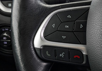 Подержанный автомобиль Jeep Renegade 2018 года (26 фото)