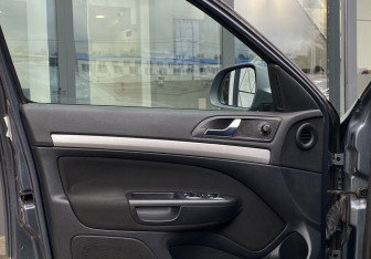 Подержанный автомобиль Skoda Octavia Liftback 2010 года (16 фото)
