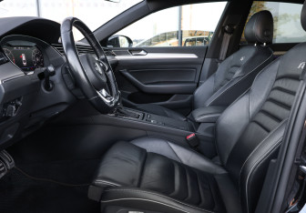 Подержанный автомобиль Volkswagen Arteon 2018 года (16 фото)