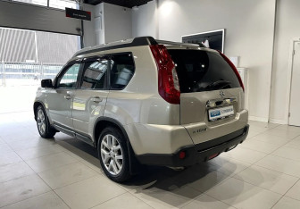 Подержанный автомобиль Nissan X-Trail 2012 года (6 фото)