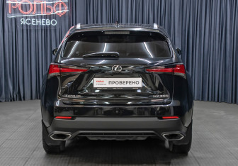 Подержанный автомобиль Lexus NX 2019 года (6 фото)