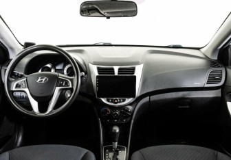 Подержанный автомобиль Hyundai Solaris Hatchback 2014 года (6 фото)