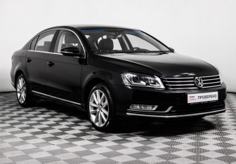 Подержанный автомобиль Volkswagen Passat Sedan 2012 года (3 фото)