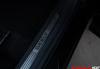 Подержанный автомобиль Geely Monjaro 2023 года (24 фото)