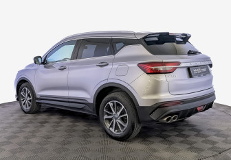 Подержанный автомобиль Geely Coolray 2023 года (7 фото)