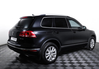 Подержанный автомобиль Volkswagen Touareg 2016 года (5 фото)