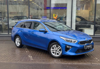 Подержанный автомобиль Kia Ceed Wagon 2021 года (3 фото)