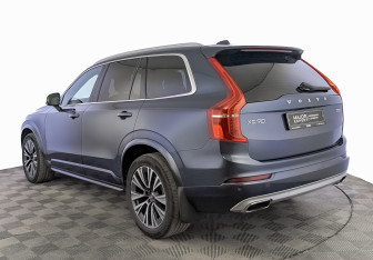 Подержанный автомобиль Volvo XC90 2021 года (7 фото)