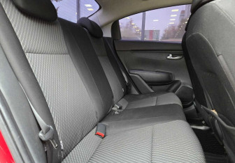 Подержанный автомобиль Kia Rio Sedan 2017 года (11 фото)