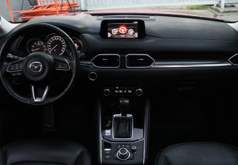 Подержанный автомобиль Mazda CX-5 2018 года (9 фото)
