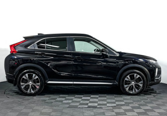 Подержанный автомобиль Mitsubishi Eclipse Cross 2019 года (4 фото)