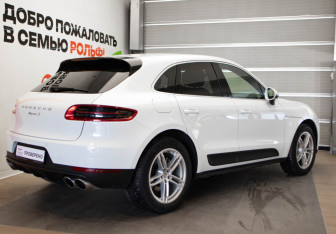 Подержанный автомобиль Porsche Macan 2017 года (4 фото)
