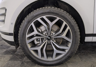 Подержанный автомобиль Land Rover Range Rover Evoque 2023 года (12 фото)