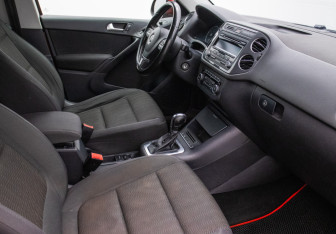 Подержанный автомобиль Volkswagen Tiguan 2012 года (9 фото)
