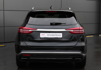 Подержанный автомобиль Hongqi HS5 2024 года (7 фото)