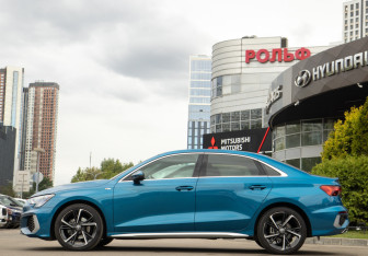 Подержанный автомобиль Audi A3 Sedan 2021 года (6 фото)