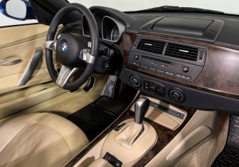 Подержанный автомобиль BMW Z4 Roadster 2008 года (16 фото)