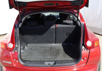 Подержанный автомобиль Nissan Juke 2011 года (22 фото)