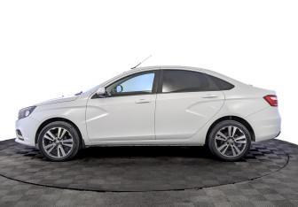 Подержанный автомобиль LADA (ВАЗ) Vesta Sedan 2022 года (8 фото)