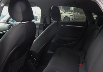 Подержанный автомобиль Audi A3 Sedan 2020 года (10 фото)