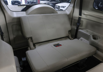 Подержанный автомобиль Mitsubishi Pajero 2017 года (12 фото)