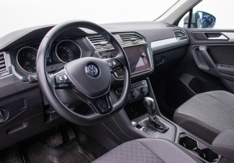 Подержанный автомобиль Volkswagen Tiguan 2020 года (9 фото)